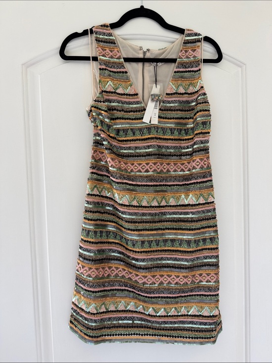 Alice + Olivia Dresses & Skirts - Alice + Olivia Sequin Embellished Multi-Color Sleeveless Dress